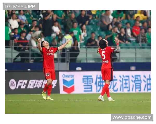 上海足球队个人能力引发热议球迷对球员表现的分歧与争论