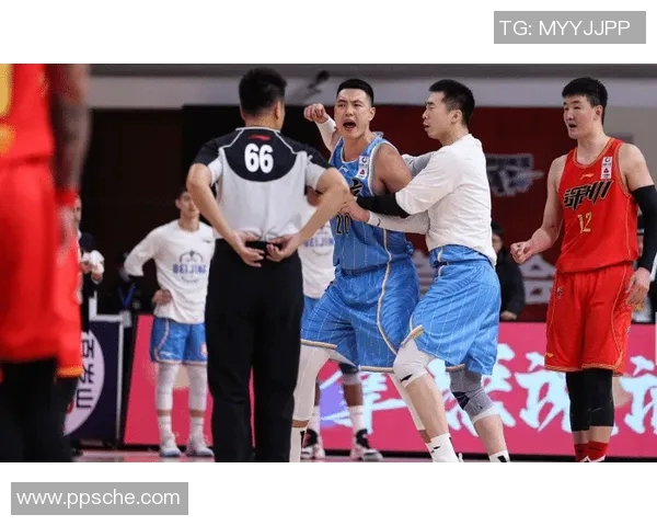 广州攀岩队配合引发热议球员间默契与争议的背后故事